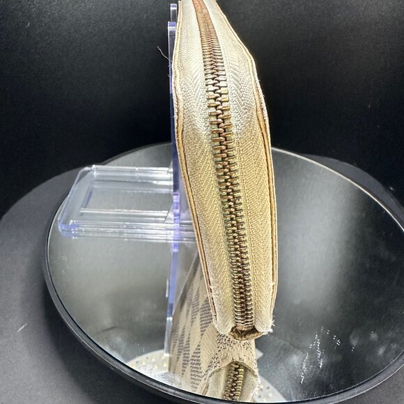 Louis Vuitton Damier Azur Zippy Wallet - GUC - Picture 7 of 11